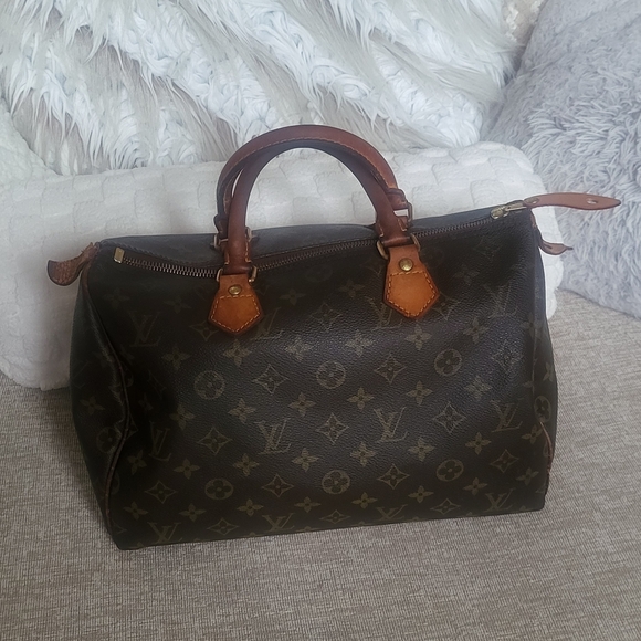 Louis Vuitton Vintage monogram Speedy 30 hand bag. w/ COA. - Picture 1 of 16